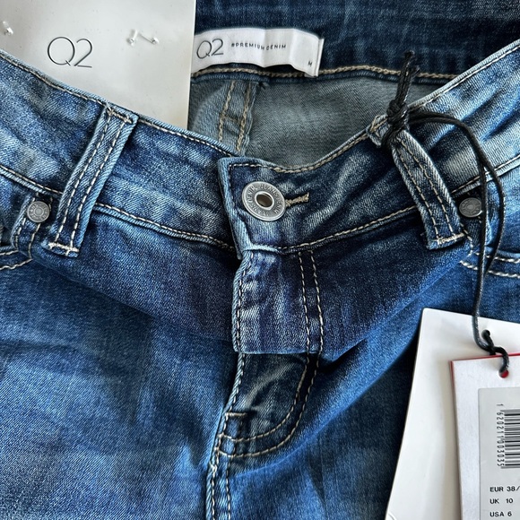 OZ Skinny Cut Jeans with Silver Stripe - Picture 4 of 6